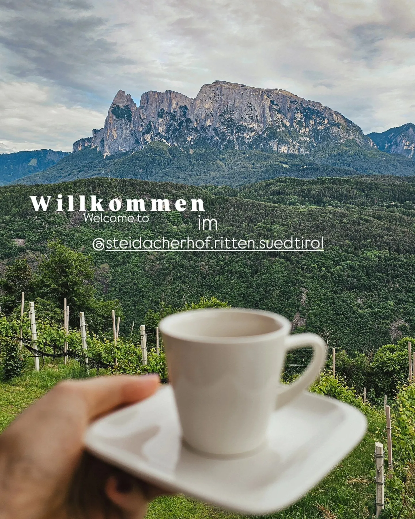 Story-Ausschnitt: Espresso vor dem Schlern, Willkommen im Steidacher Hof